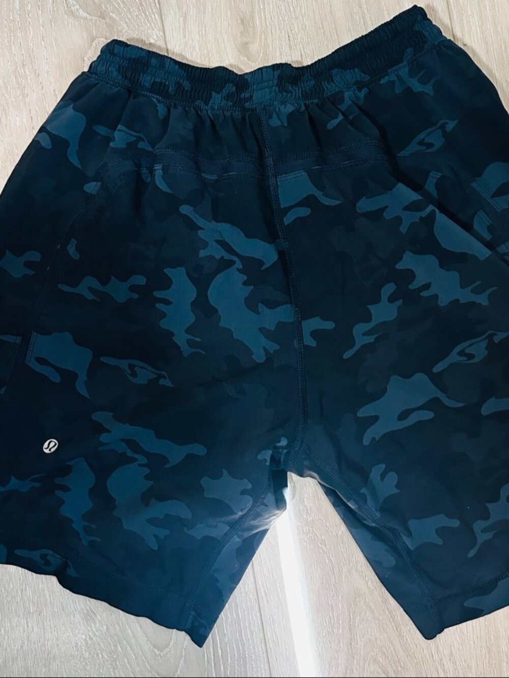 Lululemon Men's Athletic Shorts Dark Camo M